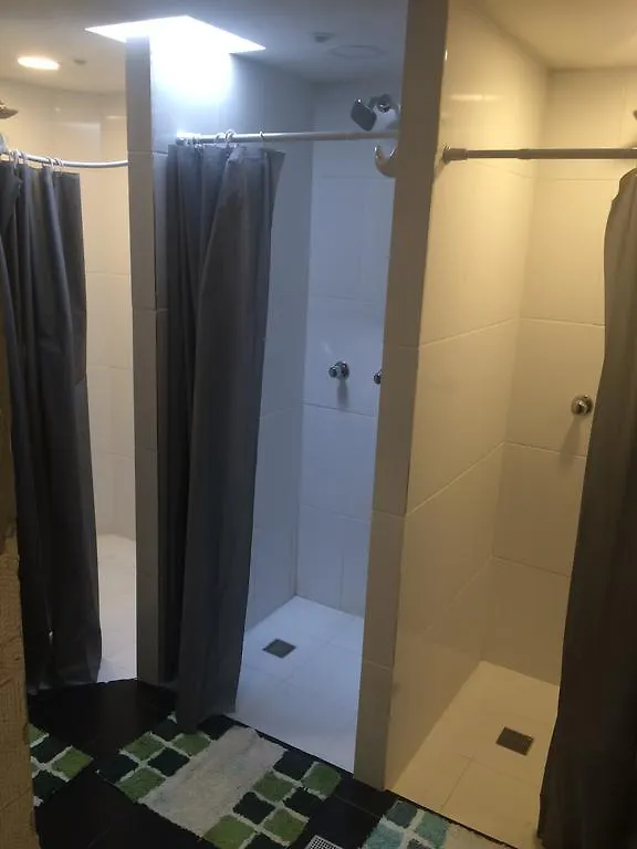 Blackpine Hostel Медельин
